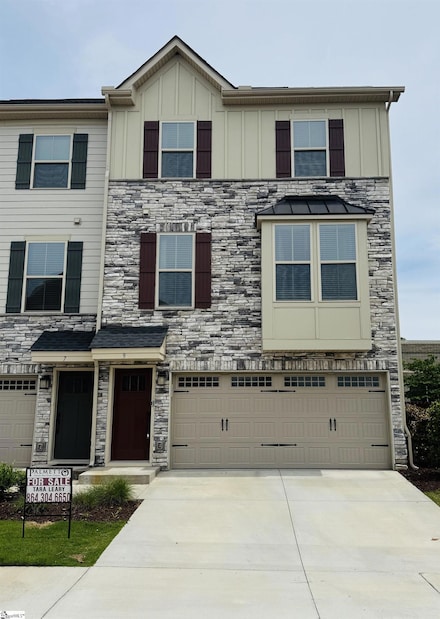 9 Eagle Wood Dr, Greenville, SC 29607