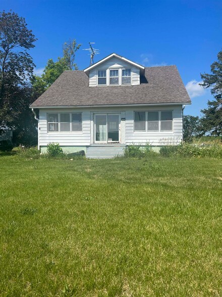 4162 70th St, Grinnell, IA 50112