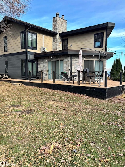 1219 S Shore Dr, Clear Lake, IA 50428