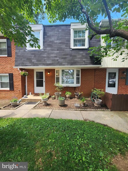 4519 Appledale Ct, Marshall, VA 20115