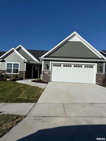 6222 College Ave, Davenport, IA 52807