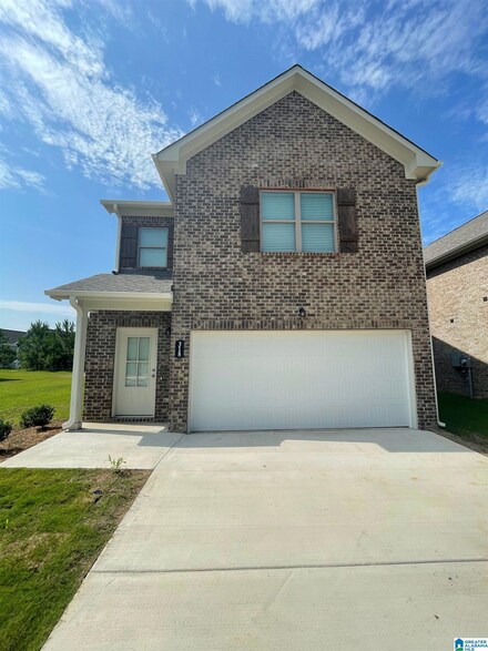 318 Shiloh Creek Dr, Calera, AL 35040