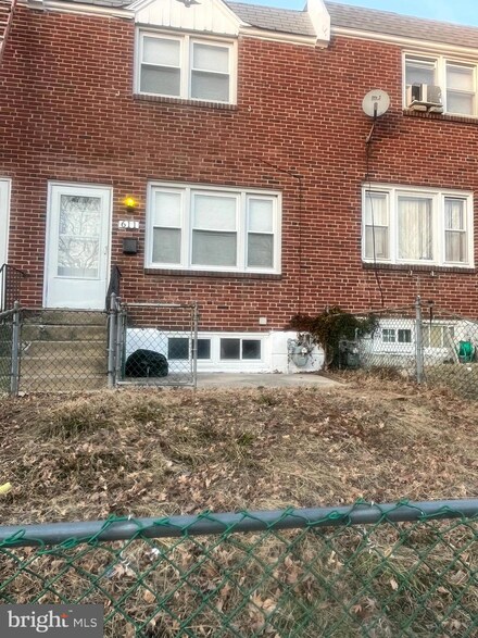 611 Colwyn Ave, Darby, PA 19023