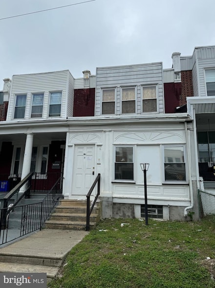 2028 Conlyn St, Philadelphia, PA 19138