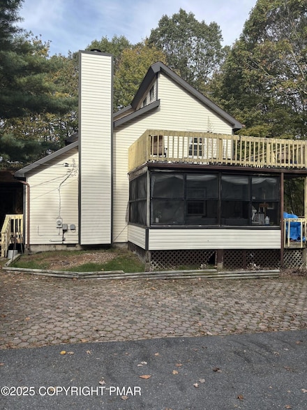 2419 Grey Birch Ln, Long Pond, PA 18334