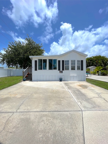 1000 Wiggins Pass Rd, Naples, FL 34110