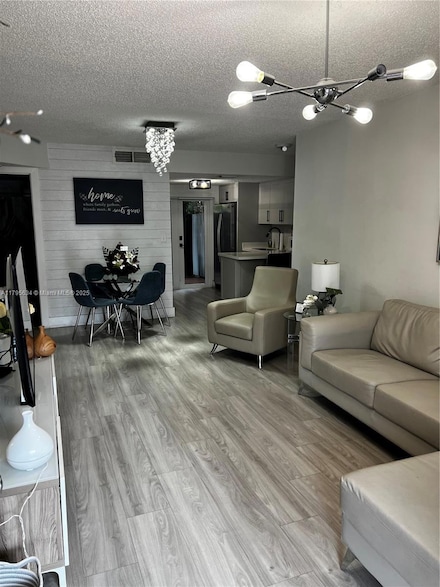 2270 W 74th St Unit 1016, Hialeah, FL 33016