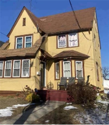 19907 100th Ave, Hollis, NY 11423