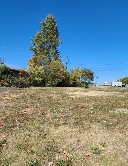 7 Georgetown Dr, Granite City, IL 62040