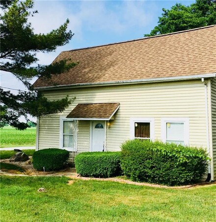 10095 N 400 W, Fountaintown, IN 46130