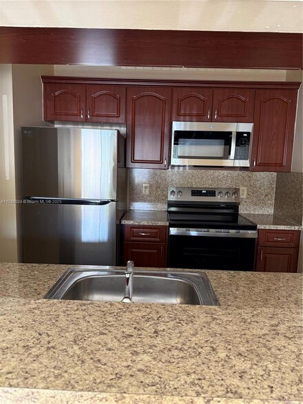 10521 SW 158th Ct Unit 203, Miami, FL 33196