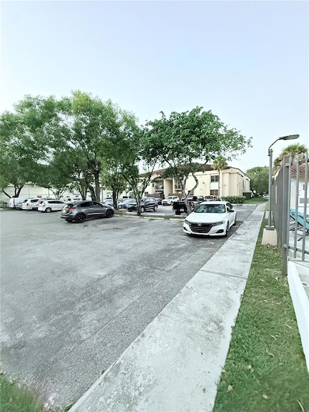 660 W Park Dr Unit 1201, Miami, FL 33172