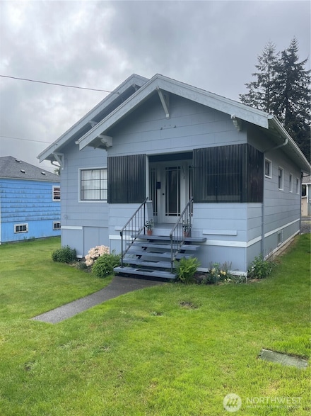 1138 Willapa St, Raymond, WA 98577