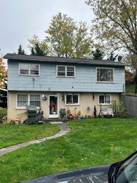 309 Floyd St SW, Abingdon, VA 24210