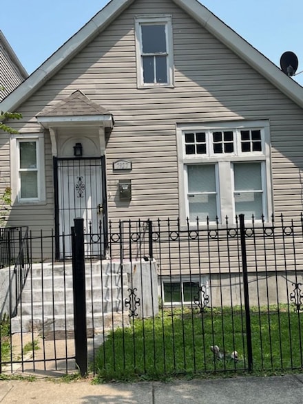 7927 S Burnham Ave, Chicago, IL 60617