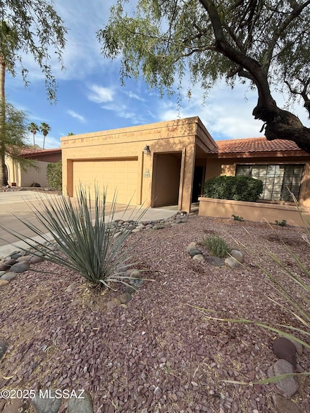 5640 N Placita Favorita, Tucson, AZ 85750