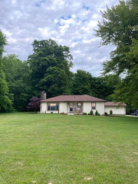 996 Wenger Rd S, Dalton, OH 44618