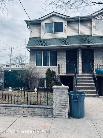 241 Tompkins Ave, Staten Island, NY 10304