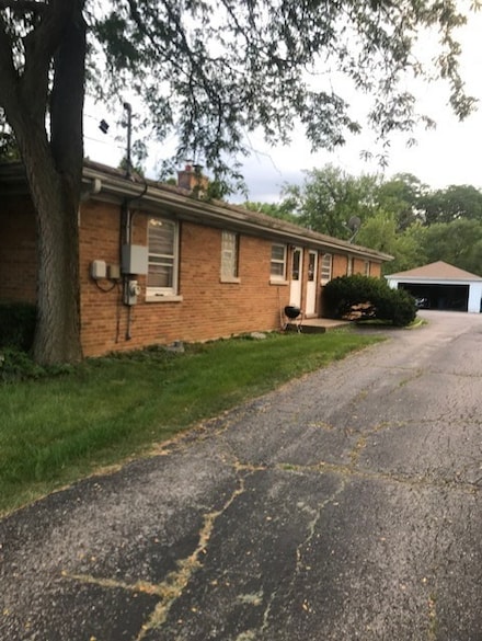 62 S Westmore-Meyers Rd, Lombard, IL 60148