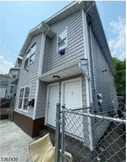 740 E 18th St, Paterson, NJ 07501