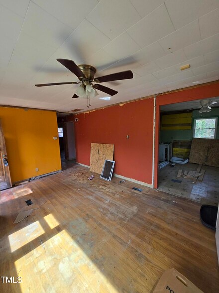 1109 Magnolia Dr, Durham, NC 27707