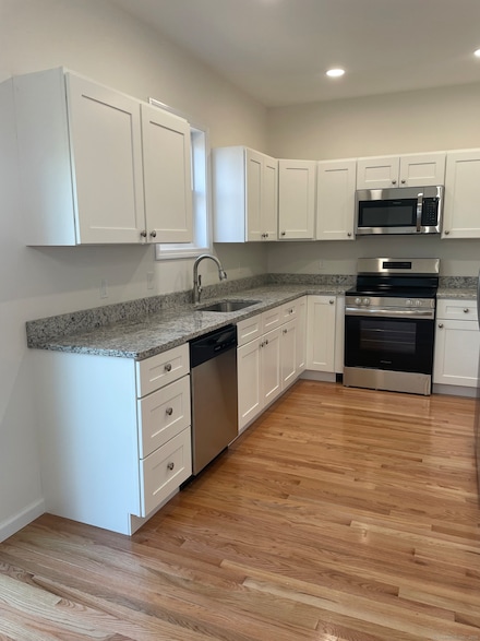 455R Sherman Ave Unit 3, Hamden, CT 06518