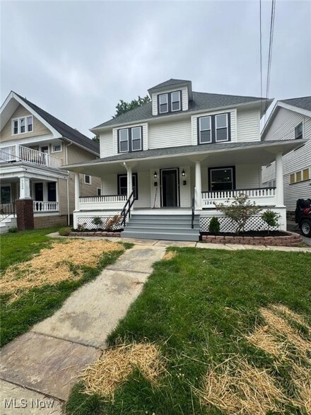 1244 Brockley Ave, Lakewood, OH 44107