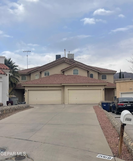 206 Vic Clark Ct Unit A, El Paso, TX 79912