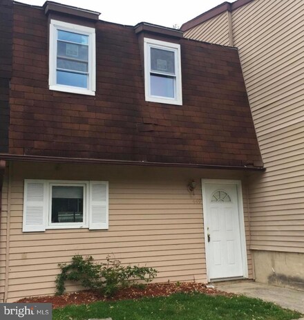 449 Via Cascata Dr, Clementon, NJ 08021
