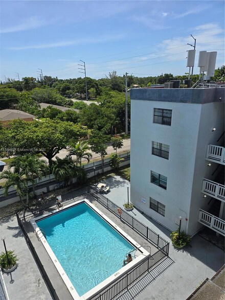 13500 NE 3rd Ct Unit 110, North Miami, FL 33161