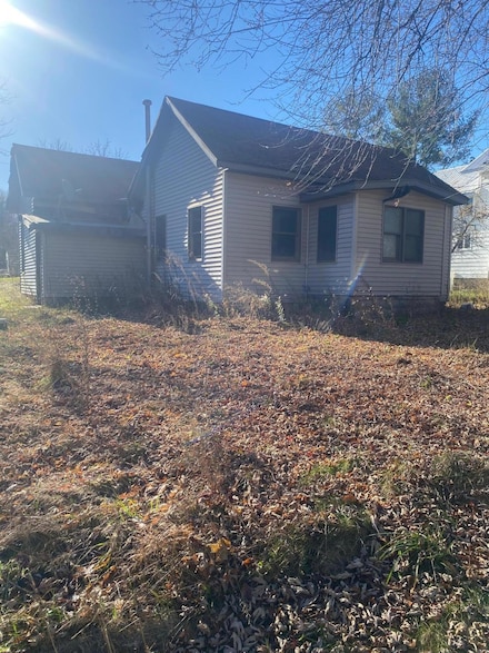 135 Millbrook Rd, Blanchard, MI 49310