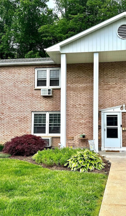 2833 Route 9d Unit 4, Poughkeepsie Township, NY 12603