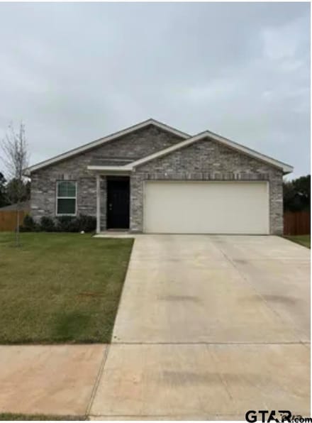 1207 Ripplewood Cir, Chandler, TX 75758