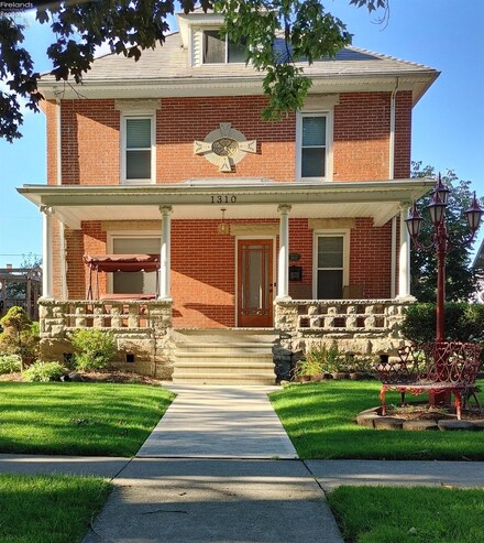 1310 Hayes Ave, Fremont, OH 43420