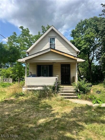 12313 Gay Ave, Cleveland, OH 44105