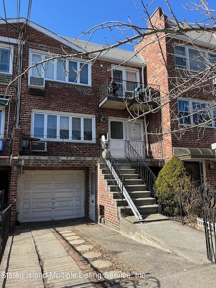 122 28th Ave, Brooklyn, NY 11214