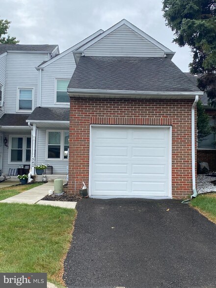 542 Princeton Ct Unit 542, Bensalem, PA 19020