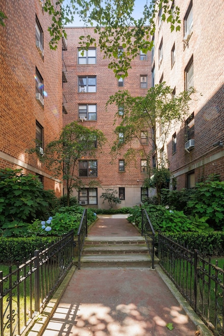 8901 Narrows Ave Unit 2G, Brooklyn, NY 11209
