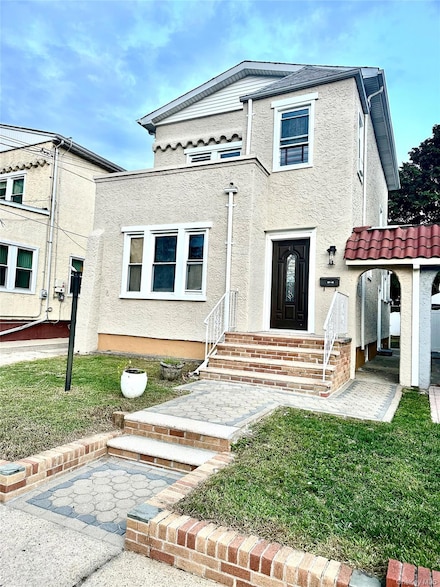 13749 231st St, Springfield Gardens, NY 11413