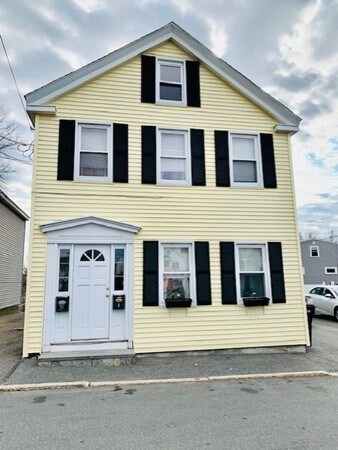 4 Silver St, Salem, MA 01970