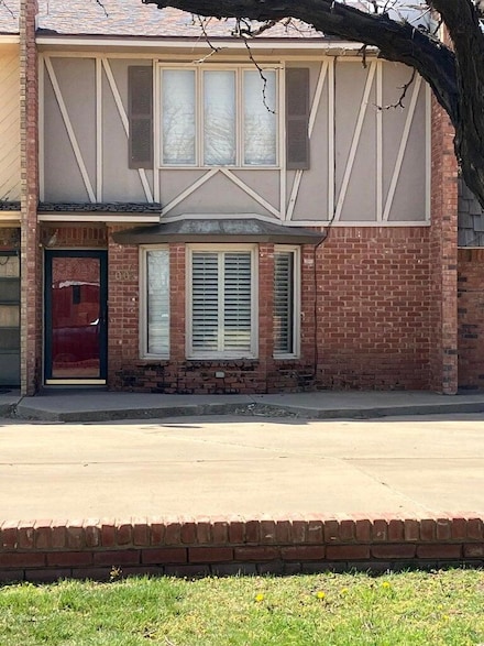 1003 Jefferson Dr, Plainview, TX 79072