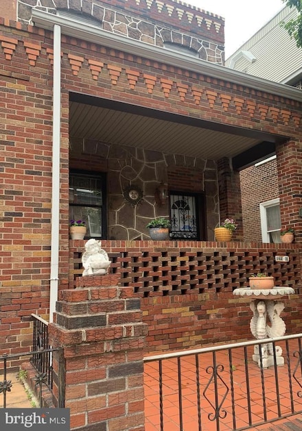 1317 Castle Ave, Philadelphia, PA 19148