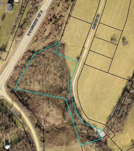 316 Austin Dr, Hustonville, KY 40437