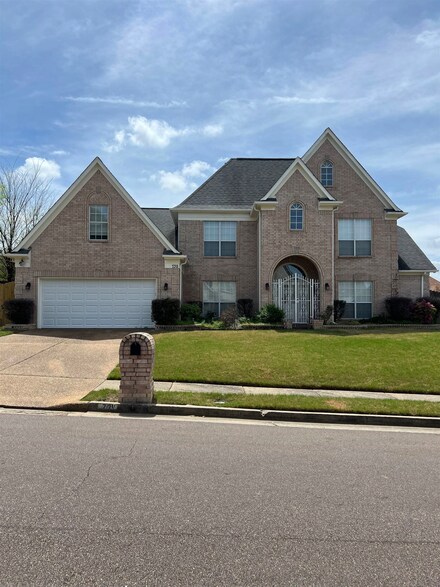 7311 Hunters Tree Dr, Memphis, TN 38125