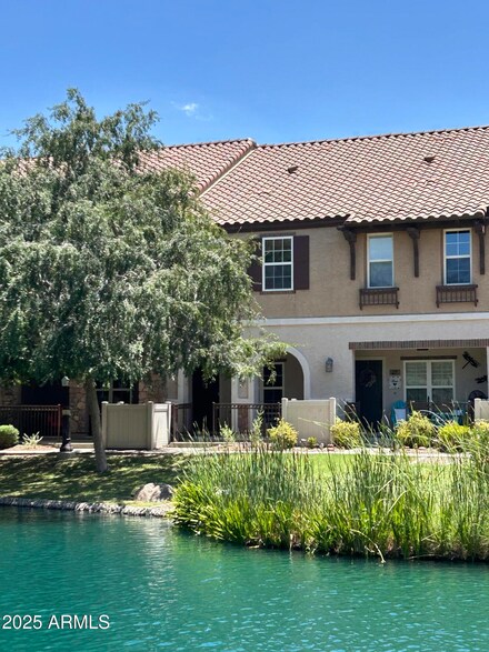 2670 S Voyager Dr Unit 105, Gilbert, AZ 85295