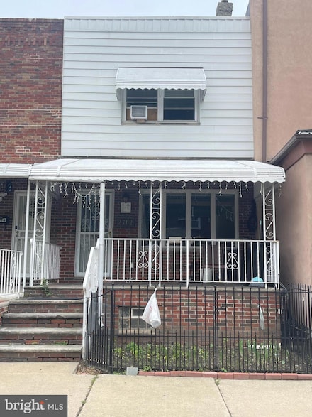 2702 S Darien St, Philadelphia, PA 19148