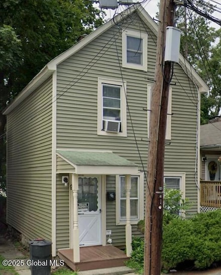 9 Park Ave, Newburgh, NY 12550