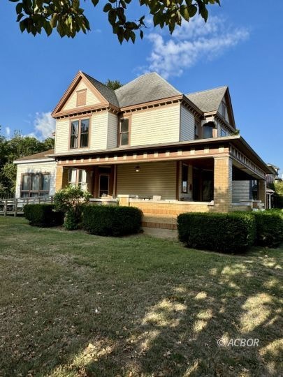 131 Fayette St, Nelsonville, OH 45764