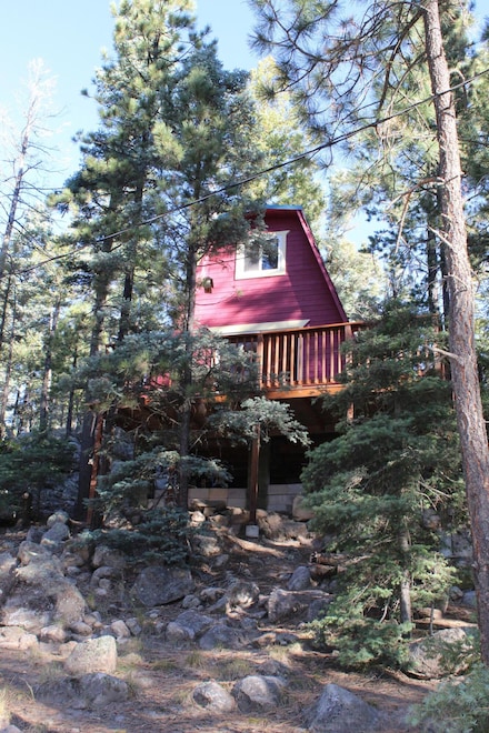 123 Pine Dr, Jemez Springs, NM 87025
