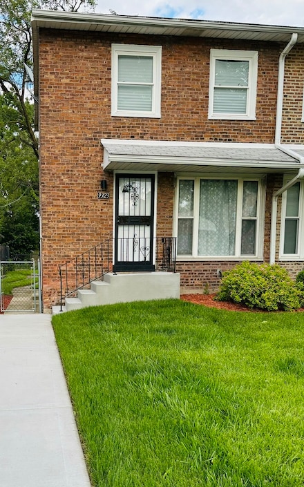 9323 S Calumet Ave, Chicago, IL 60619